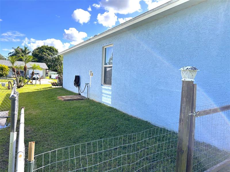 Image 7 of 25 For 3043 Banyan St