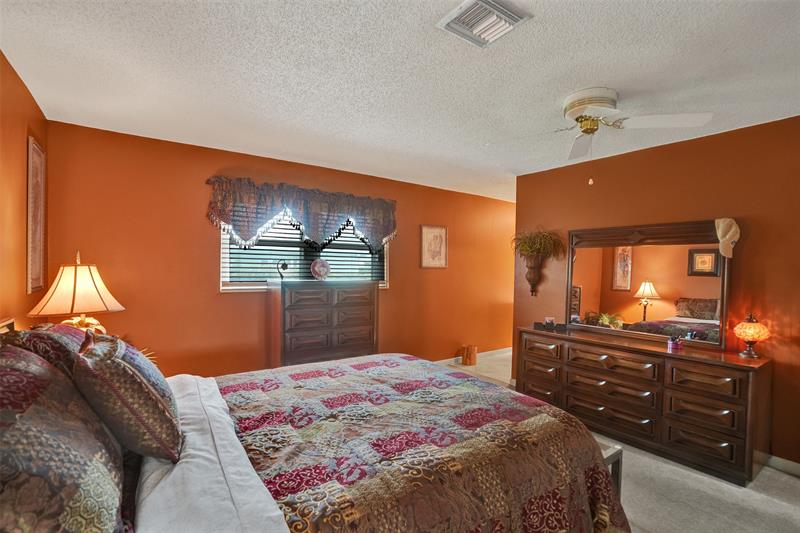 Image 11 of 21 For 2740 46th Pl