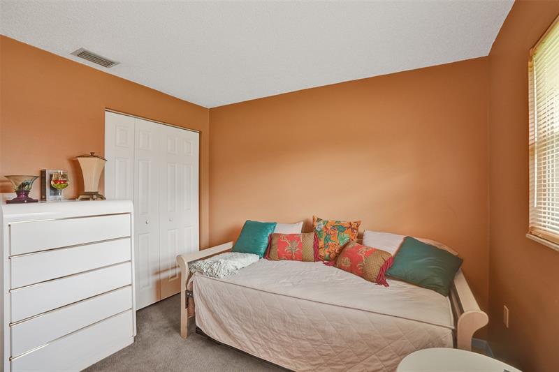 Image 16 of 21 For 2740 46th Pl
