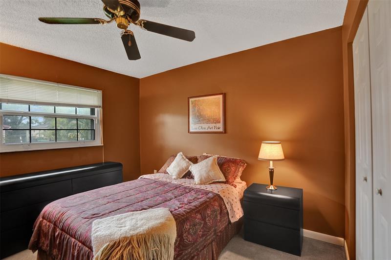Image 17 of 21 For 2740 46th Pl
