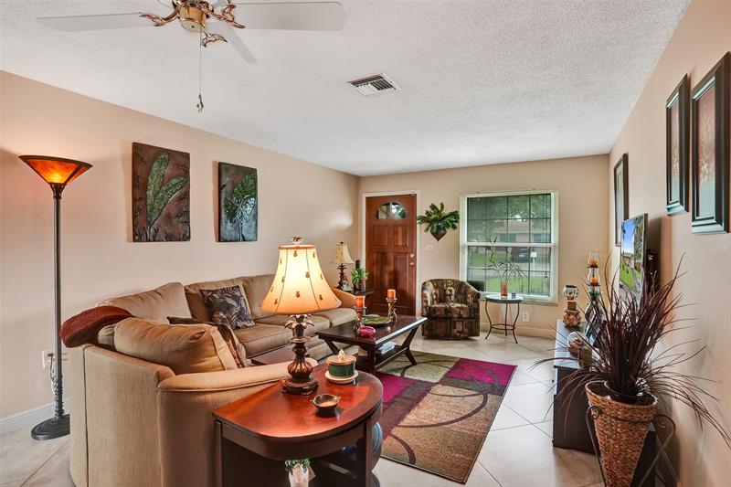 Image 3 of 21 For 2740 46th Pl