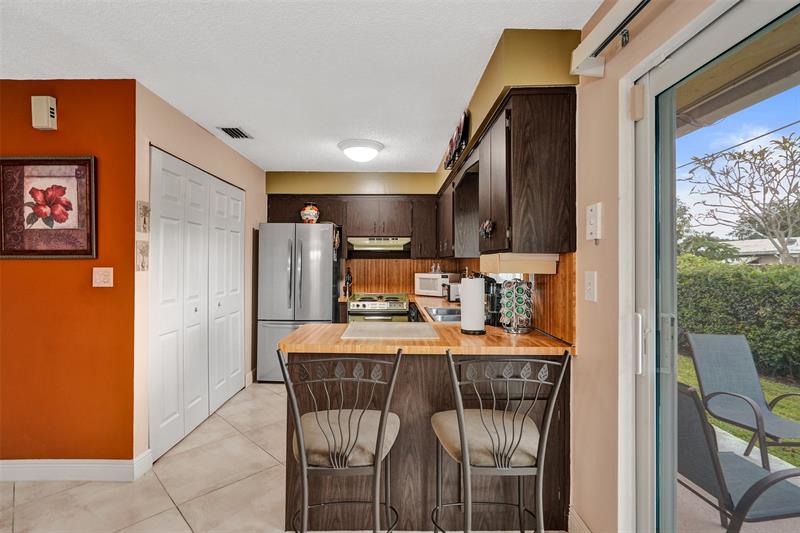 Image 8 of 21 For 2740 46th Pl