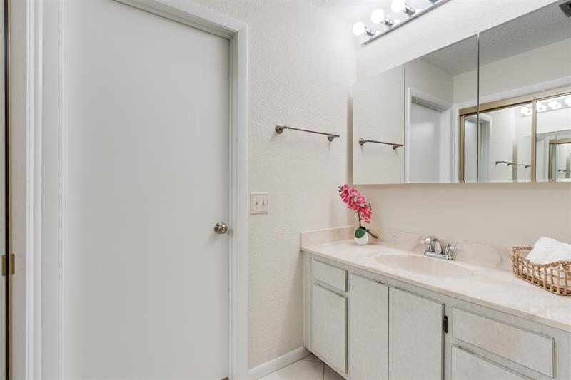 Image 27 of 56 For 450 Briarwood Cir  2
