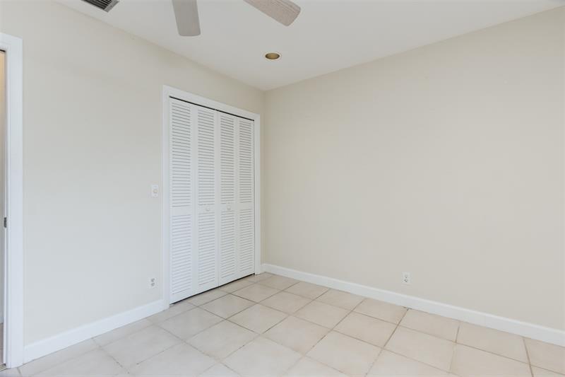 Image 31 of 56 For 450 Briarwood Cir  2