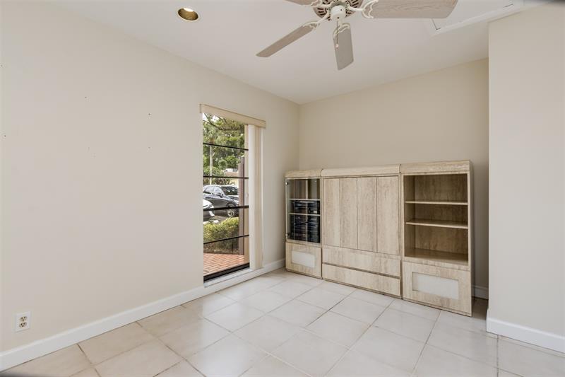 Image 33 of 56 For 450 Briarwood Cir  2