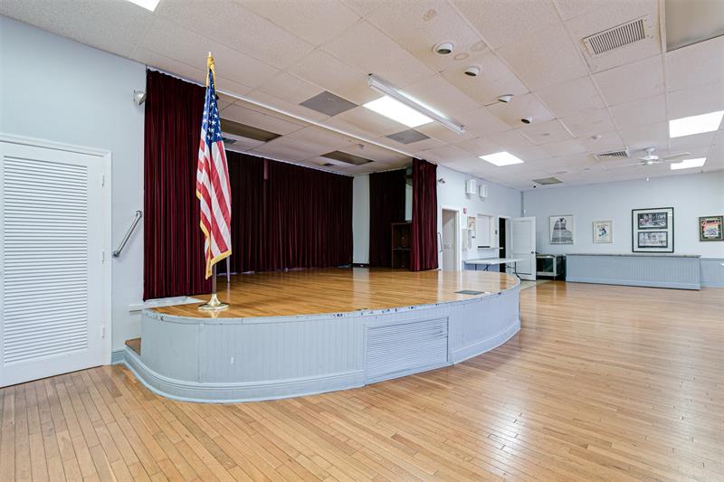 Image 55 of 56 For 450 Briarwood Cir  2