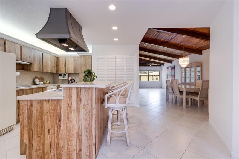 Image 6 of 56 For 450 Briarwood Cir  2