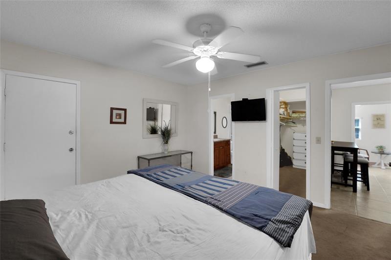 Image 16 of 27 For 2617 Natura Ave