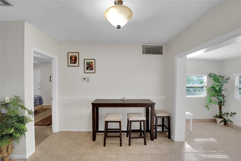 Image 5 of 27 For 2617 Natura Ave
