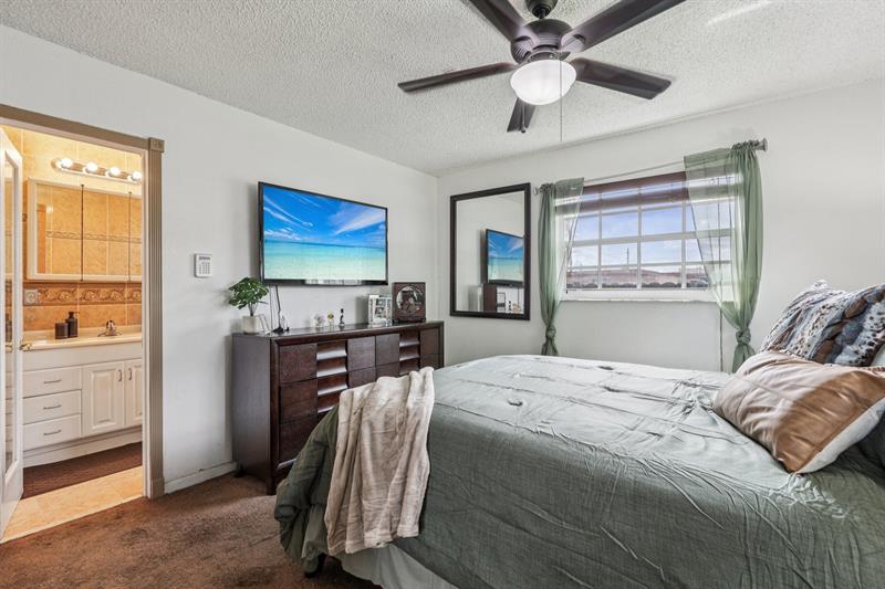 Image 24 of 70 For 5411 19th St