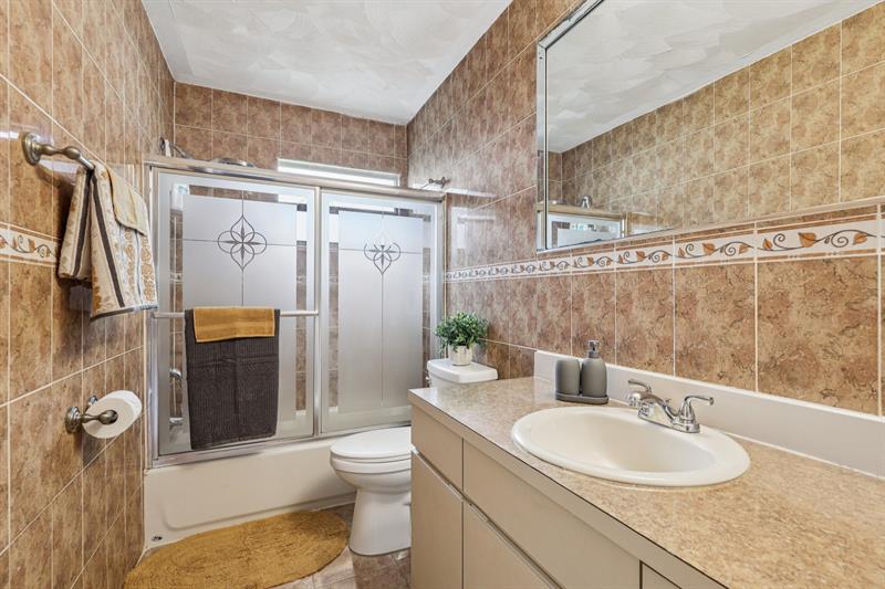 Image 33 of 70 For 5411 19th St