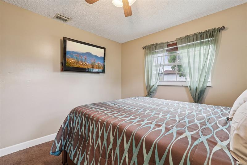 Image 35 of 70 For 5411 19th St