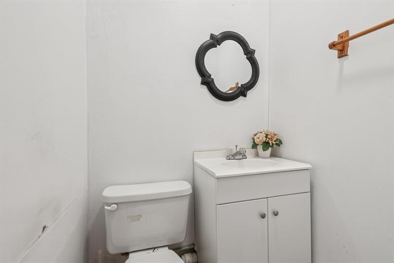 Image 37 of 70 For 5411 19th St