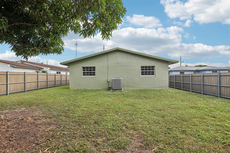 Image 55 of 70 For 5411 19th St