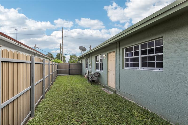 Image 58 of 70 For 5411 19th St