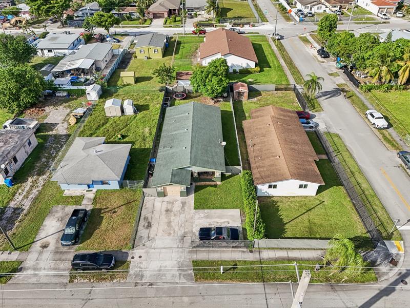 Image 61 of 70 For 5411 19th St