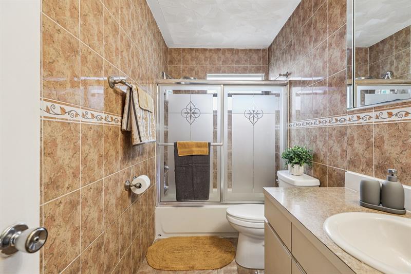 Image 7 of 70 For 5411 19th St