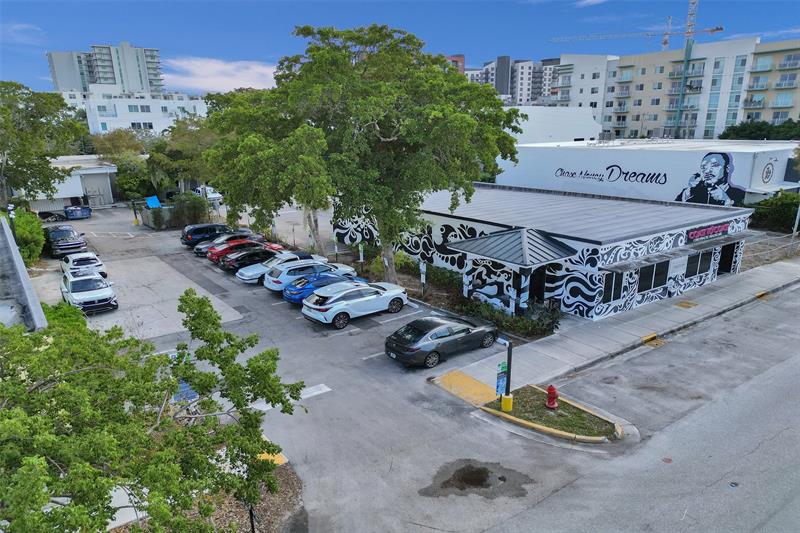 Image 10 of 10 For 727 3rd Avenue