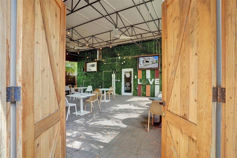 Image 5 of 10 For 727 3rd Avenue