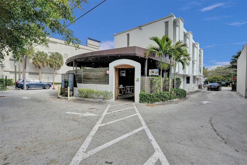 Image 6 of 10 For 727 3rd Avenue