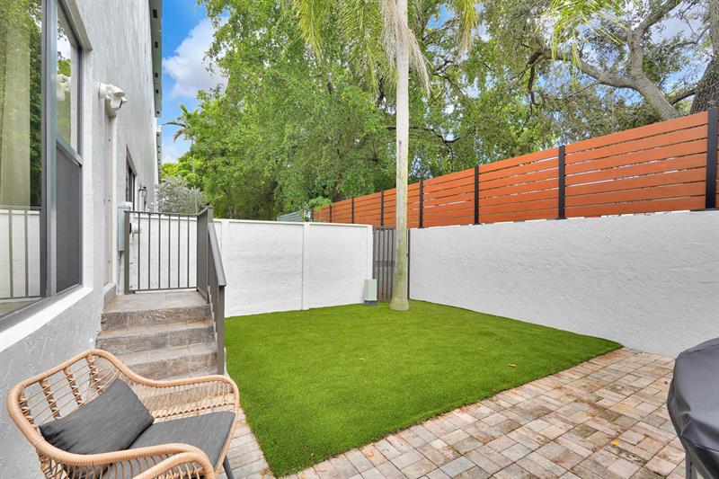 Image 11 of 76 For 3000 8th Ter  B-5