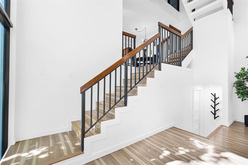 Image 16 of 76 For 3000 8th Ter  B-5