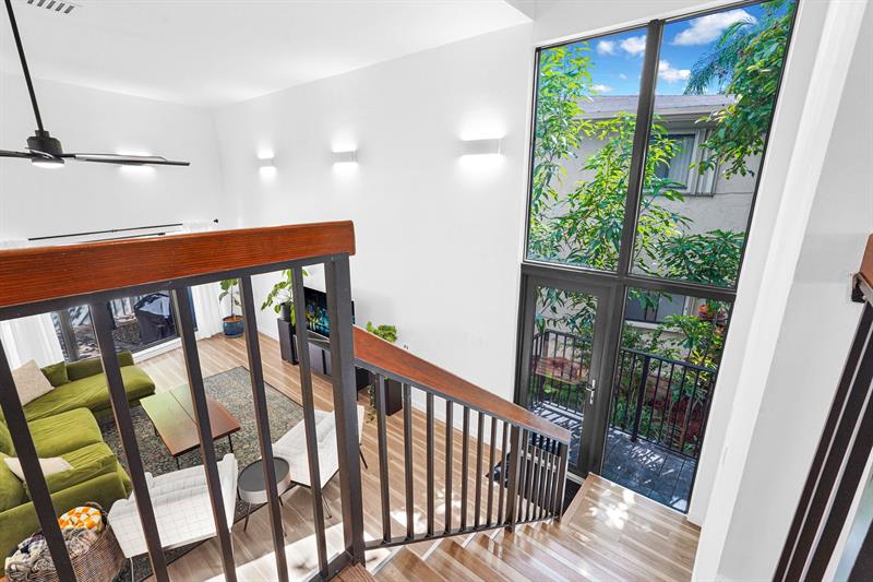 Image 20 of 76 For 3000 8th Ter  B-5