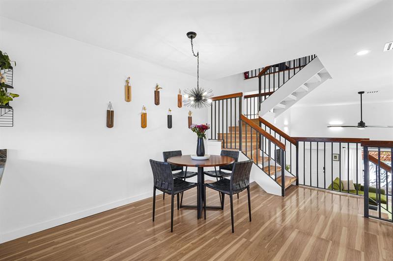 Image 22 of 76 For 3000 8th Ter  B-5