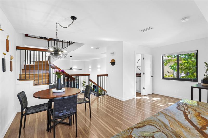 Image 23 of 76 For 3000 8th Ter  B-5