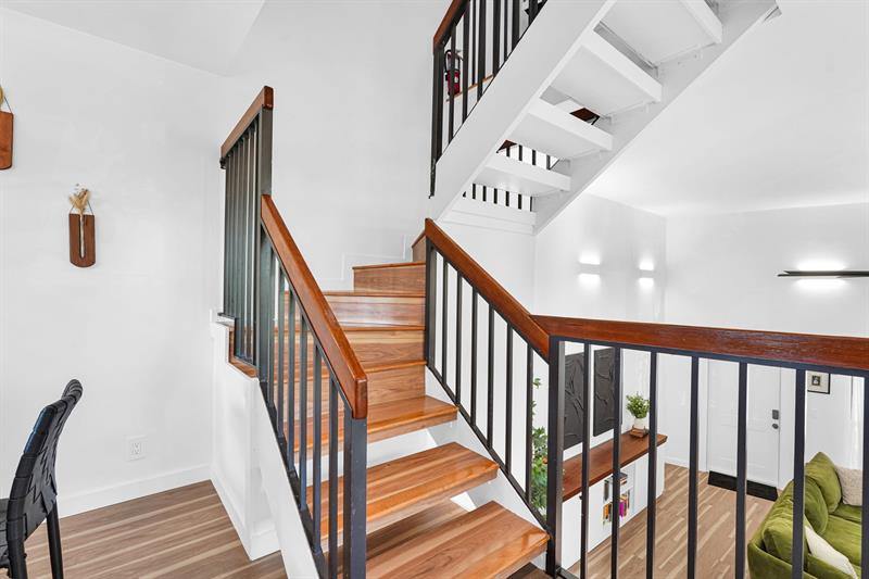 Image 34 of 76 For 3000 8th Ter  B-5