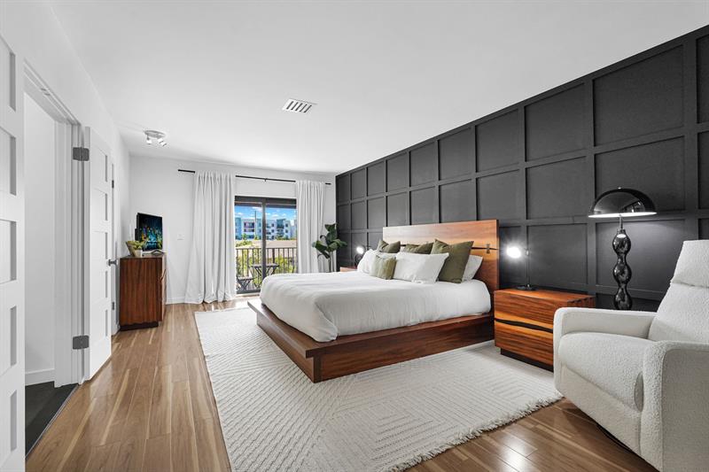 Image 37 of 76 For 3000 8th Ter  B-5