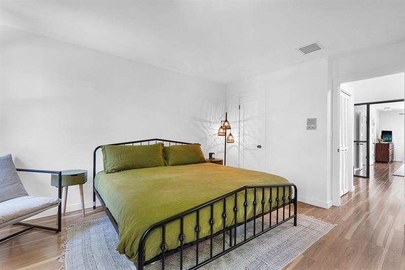 Image 51 of 76 For 3000 8th Ter  B-5