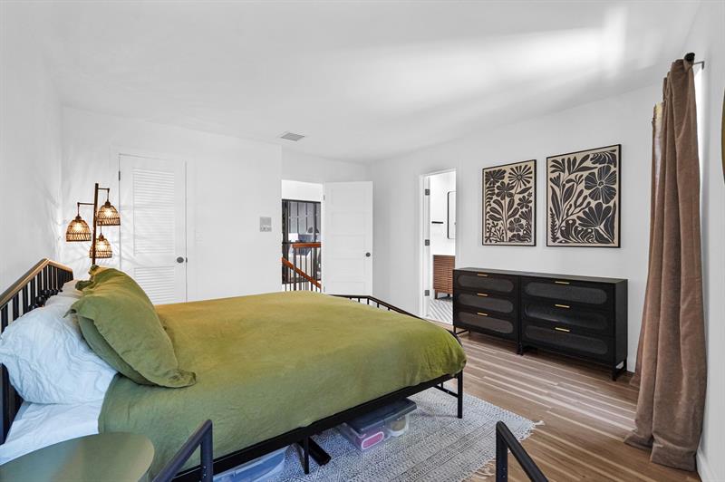 Image 52 of 76 For 3000 8th Ter  B-5