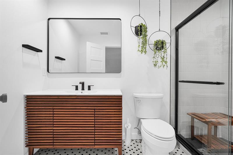 Image 53 of 76 For 3000 8th Ter  B-5