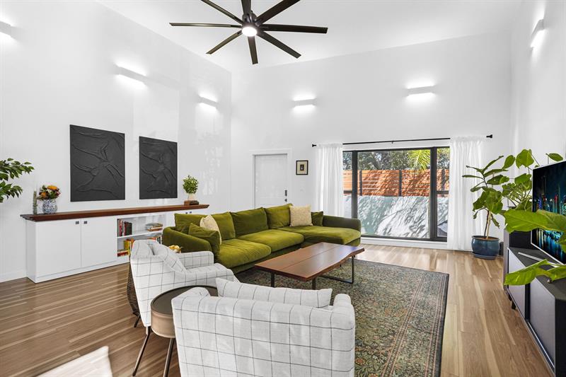 Image 6 of 76 For 3000 8th Ter  B-5