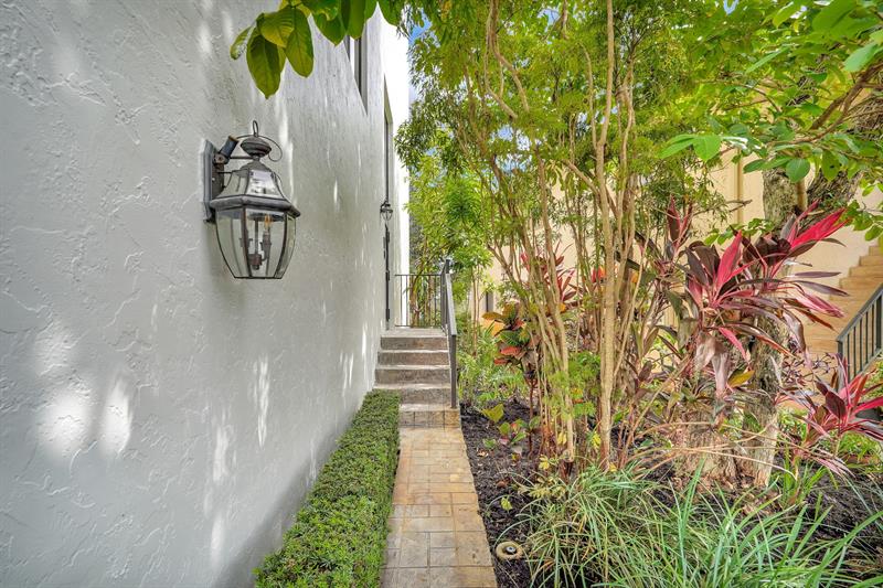 Image 71 of 76 For 3000 8th Ter  B-5