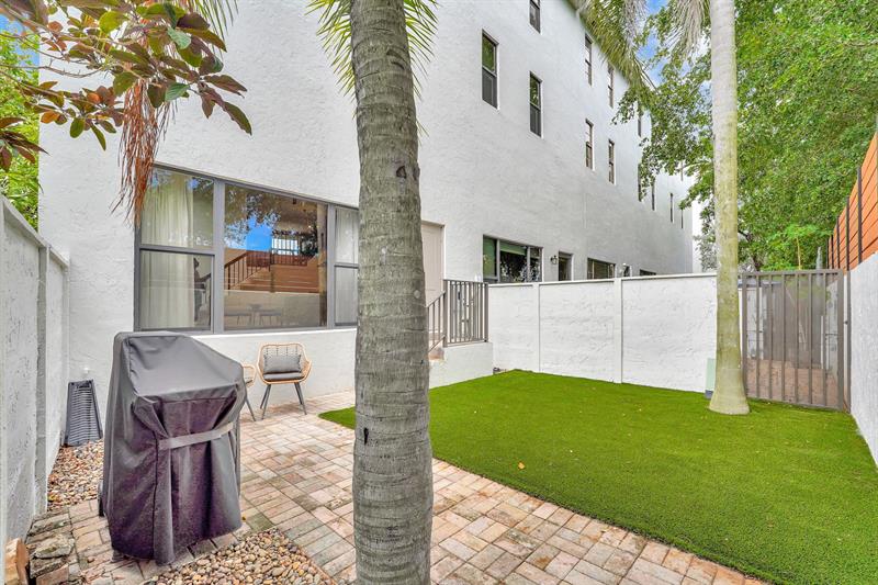 Image 72 of 76 For 3000 8th Ter  B-5