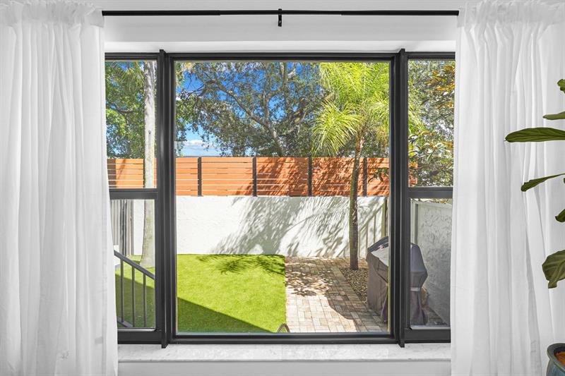 Image 9 of 76 For 3000 8th Ter  B-5