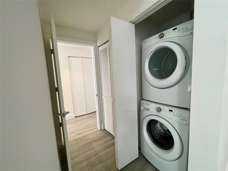 Image 15 of 35 For 2960 207th St  508