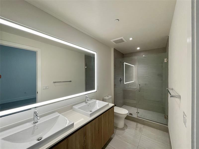 Image 22 of 35 For 2960 207th St  508