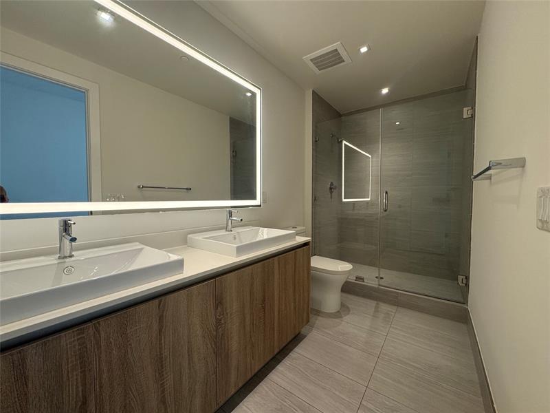 Image 24 of 35 For 2960 207th St  508