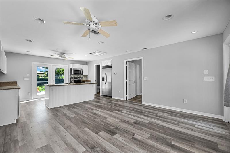 Image 6 of 54 For 16648 8th Ave