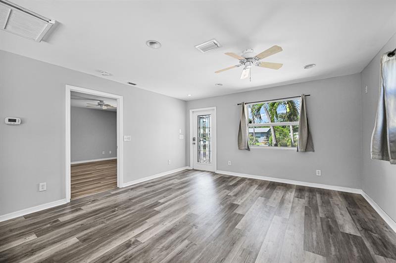 Image 9 of 54 For 16648 8th Ave