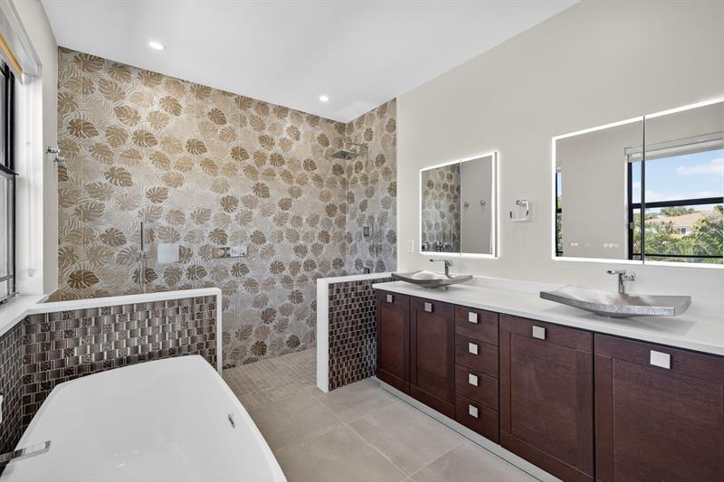 Image 21 of 48 For 1747 12th St  1747