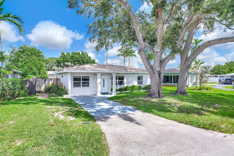 Image 19 of 70 For 261 45th St  