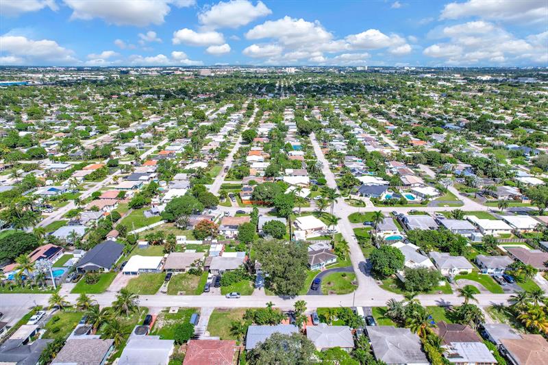 Image 23 of 70 For 261 45th St  