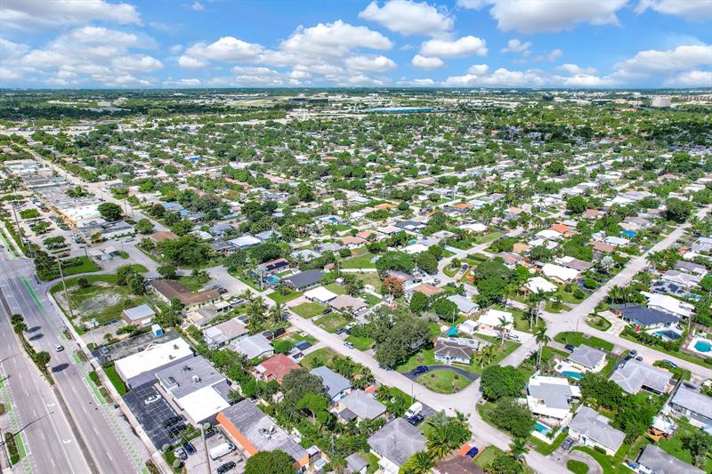 Image 24 of 70 For 261 45th St  