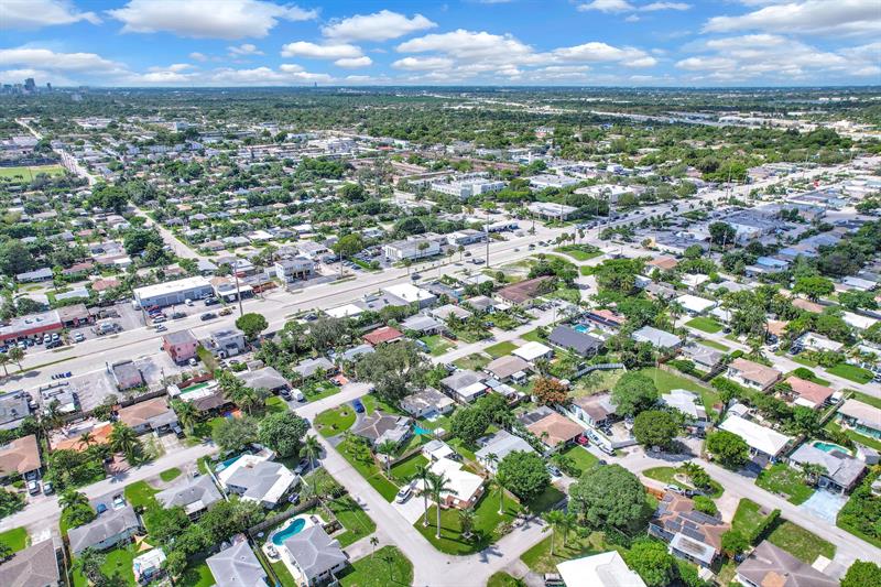 Image 26 of 70 For 261 45th St  