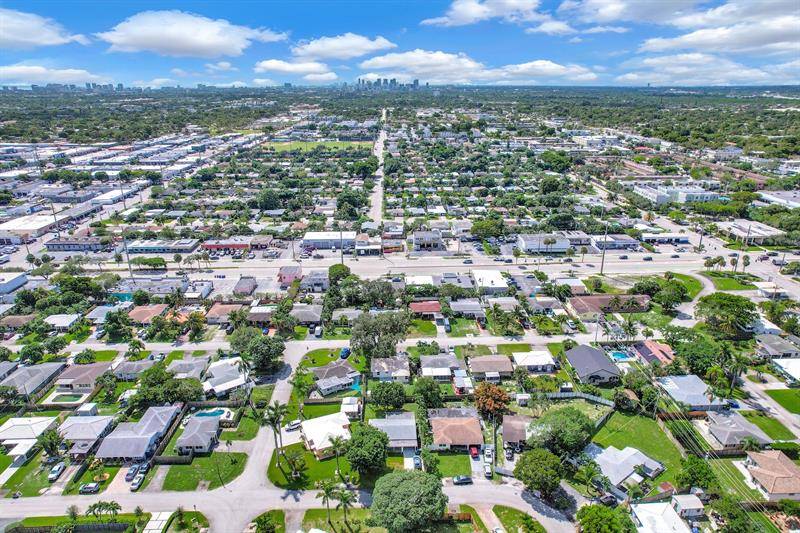 Image 27 of 70 For 261 45th St  