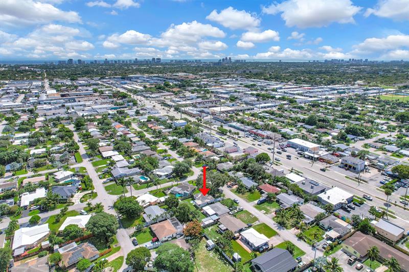 Image 28 of 70 For 261 45th St  